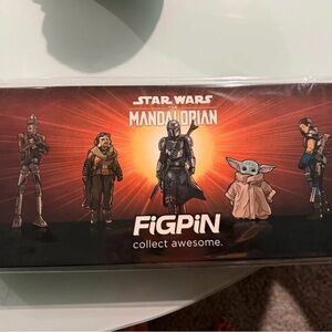Sealed FiGPiN Limited Edition - The Mandalorian Deluxe Box Set